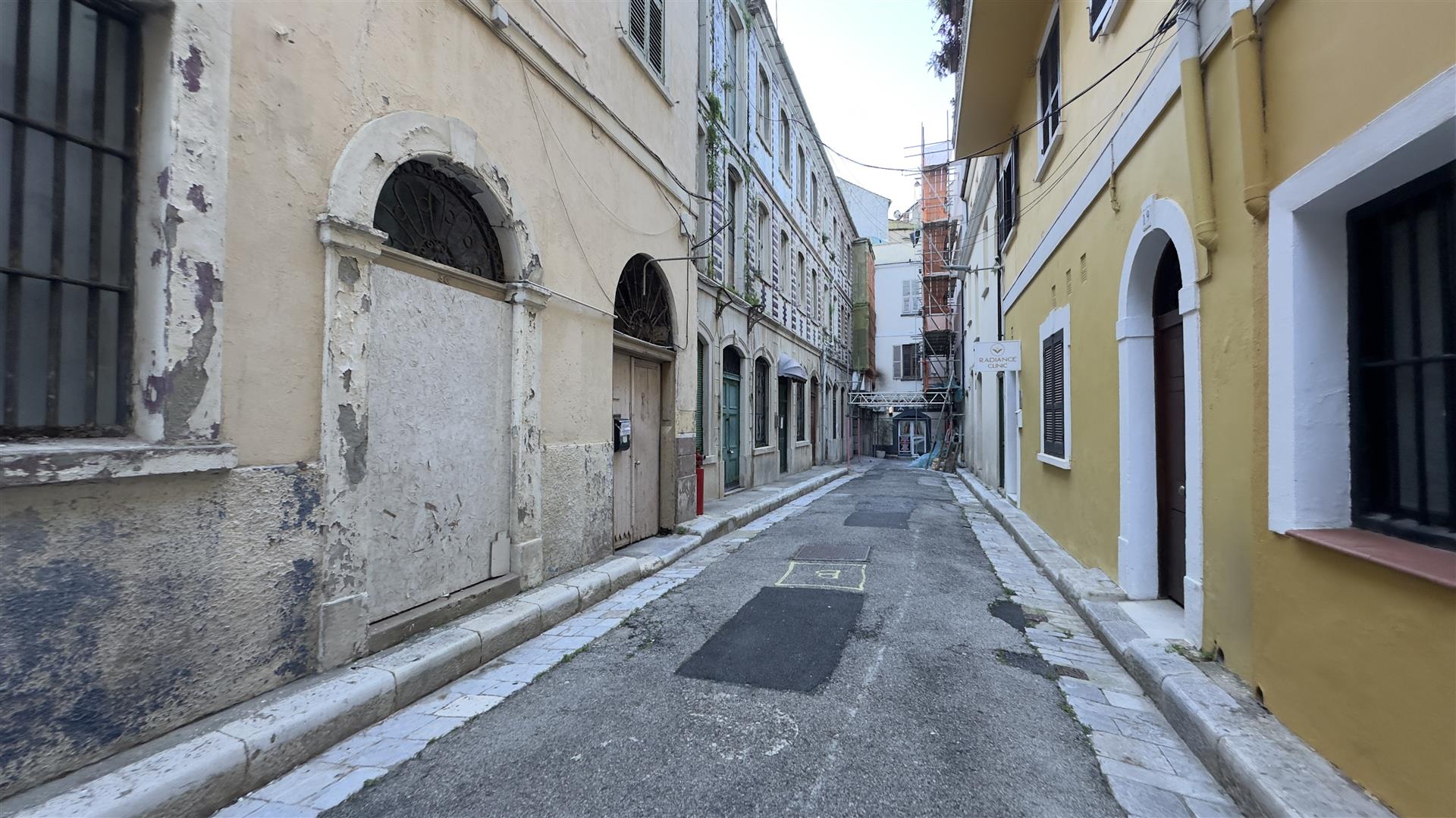 Image of House - 14 Bedrooms - 1 Bathrooms for Sale in Town Area-Gibraltar, Image 12